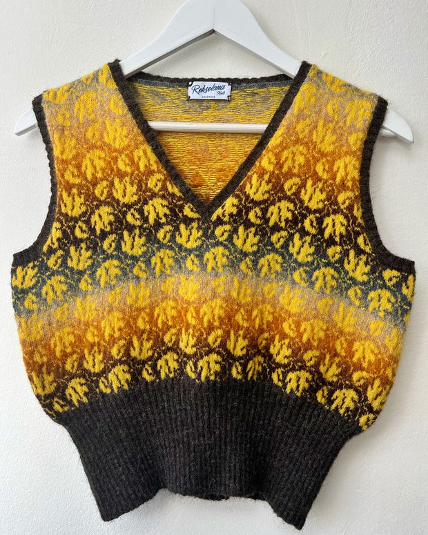 Custom 1940s-inspired Knitted Fair Isle Vest